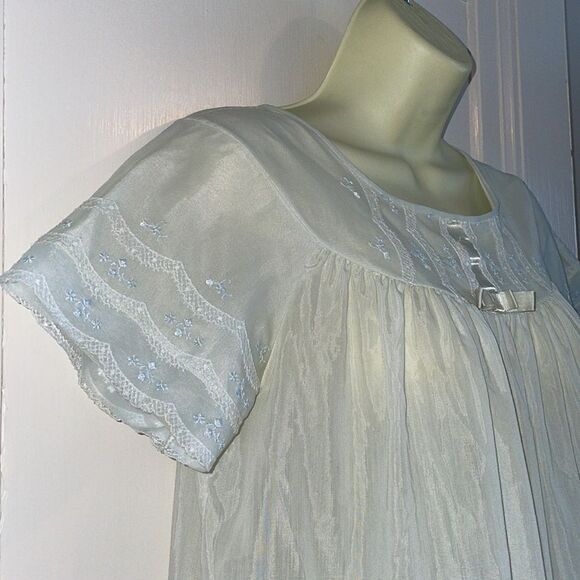 Vtg 60s Shadowline  light green cotton/polyester thin(almost sheer) gown & robe - Picture 5 of 11